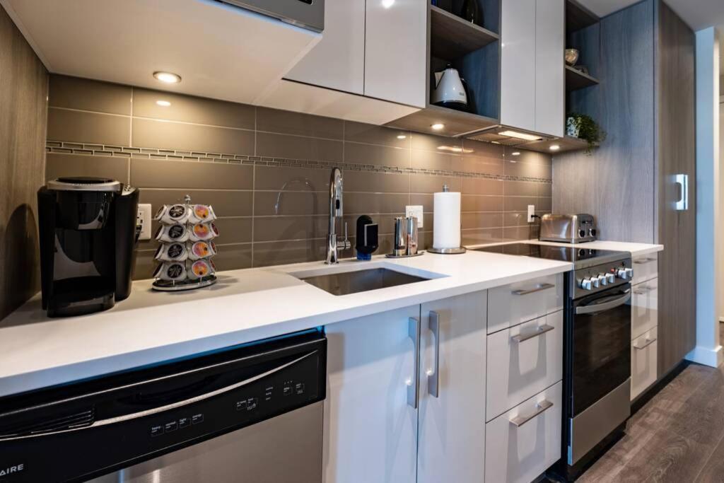 Clean 4Th Floor 1 Bedroom Apt In Old Town China Town Victoria Extérieur photo